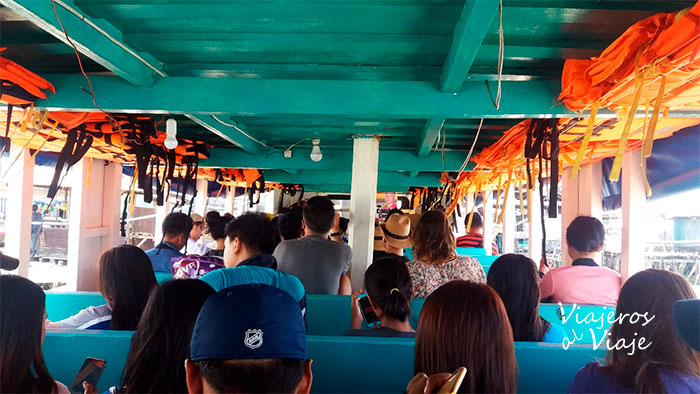 Boat to Balabac